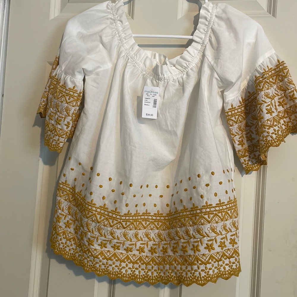NWT- Maurice’s Off The Shoulder Shirt.